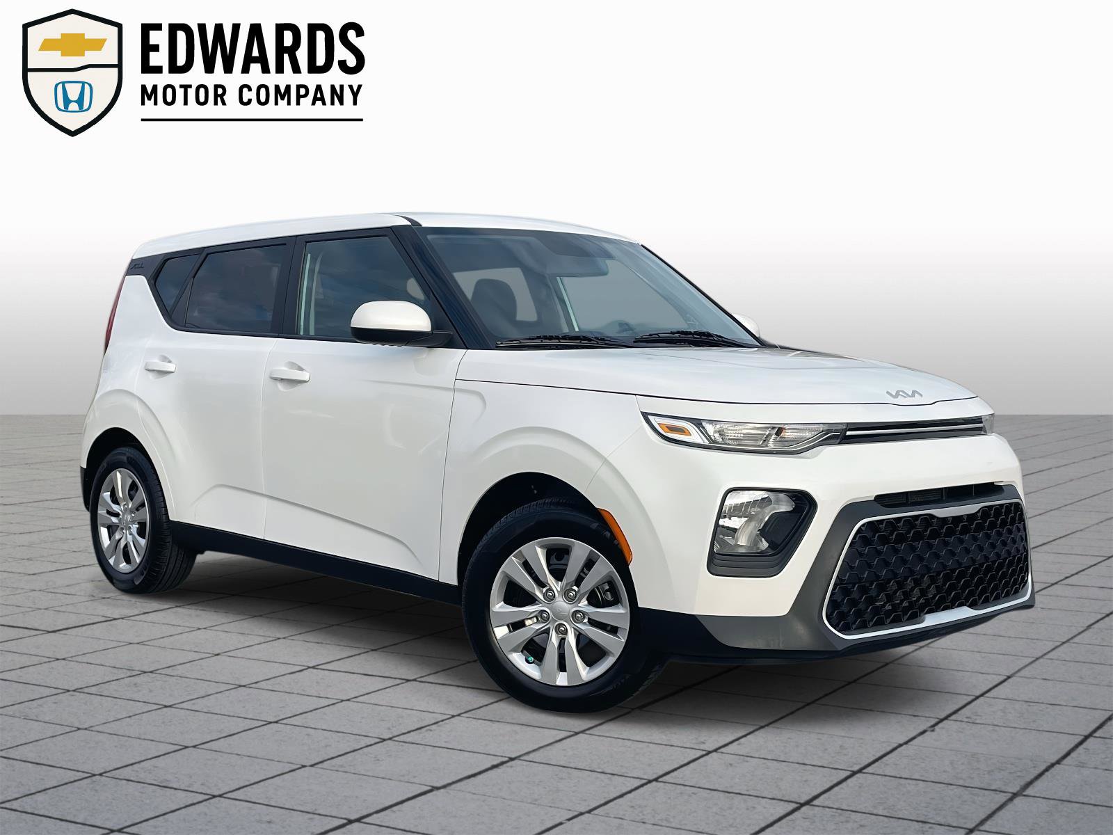 Used 2022 Kia Soul LX image 1