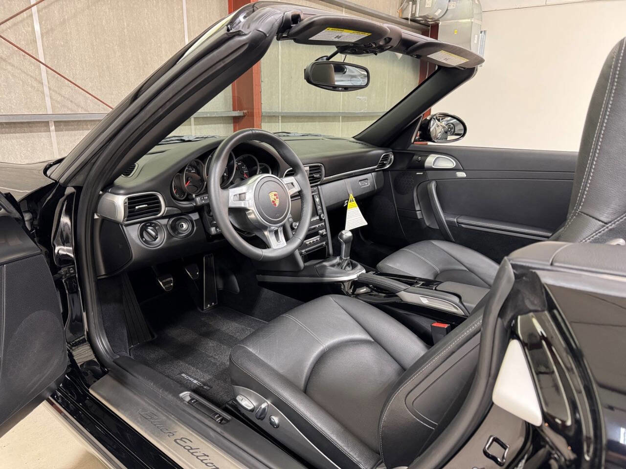 Used 2012 Porsche 911 Carrera Black Edition image 2