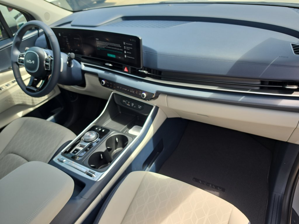 New 2026 Kia Carnival SX FWD image 12