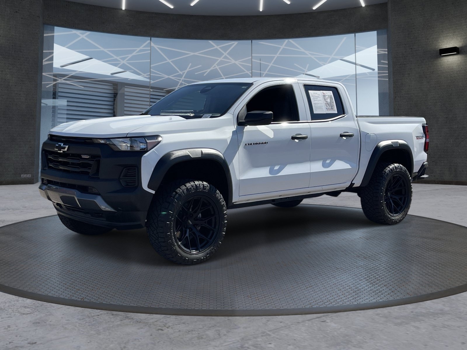Used 2024 Chevrolet Colorado Trail Boss AWD/4WD image 2