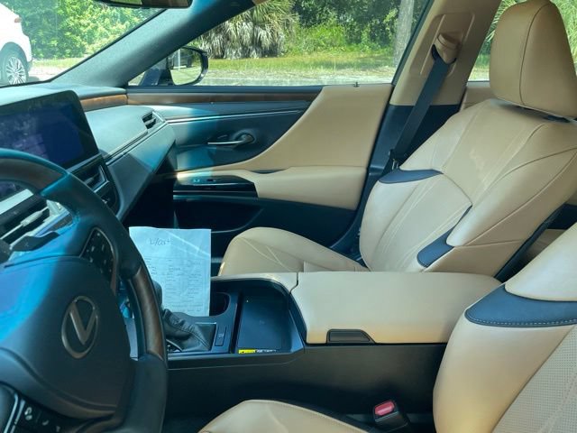 Used 2025 Lexus ES 350 w/ Luxury Package FWD image 9