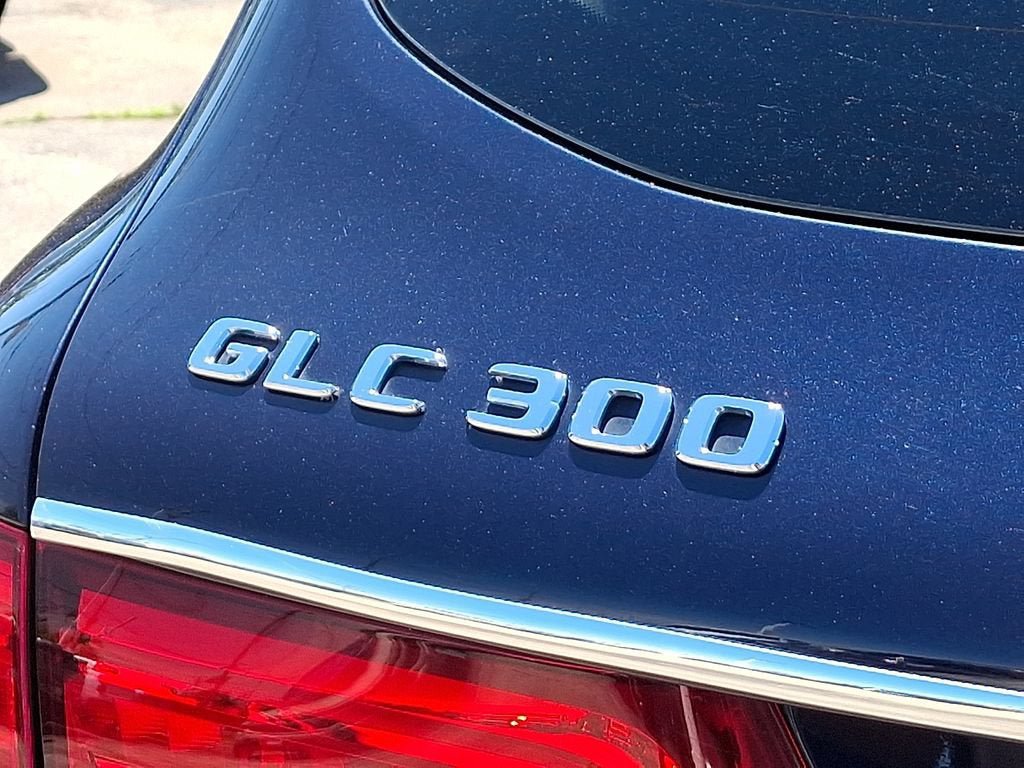 Used 2018 Mercedes-Benz GLC 300 4MATIC image 33