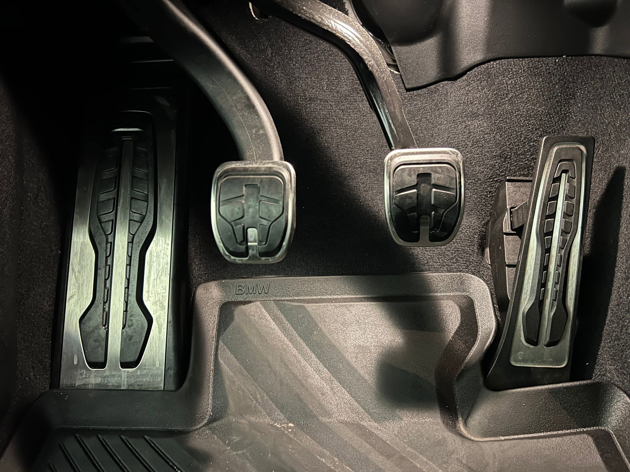 Used 2025 BMW M4 Coupe w/ Executive Package image 26