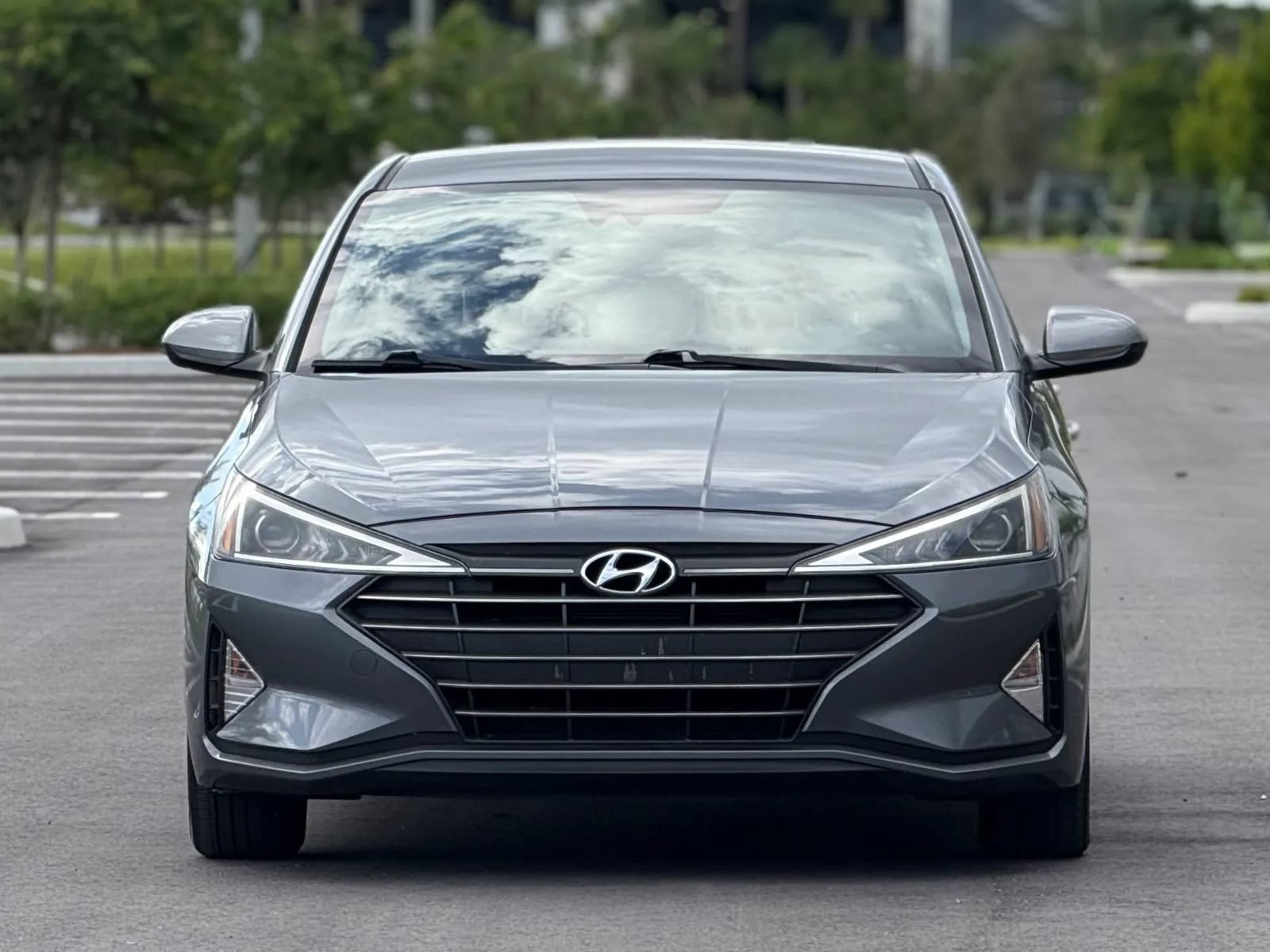 Used 2019 Hyundai Elantra SEL FWD image 2