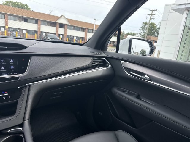 Certified 2024 Cadillac XT6 Luxury w/ LPO, Floor Liner Package AWD/4WD image 65