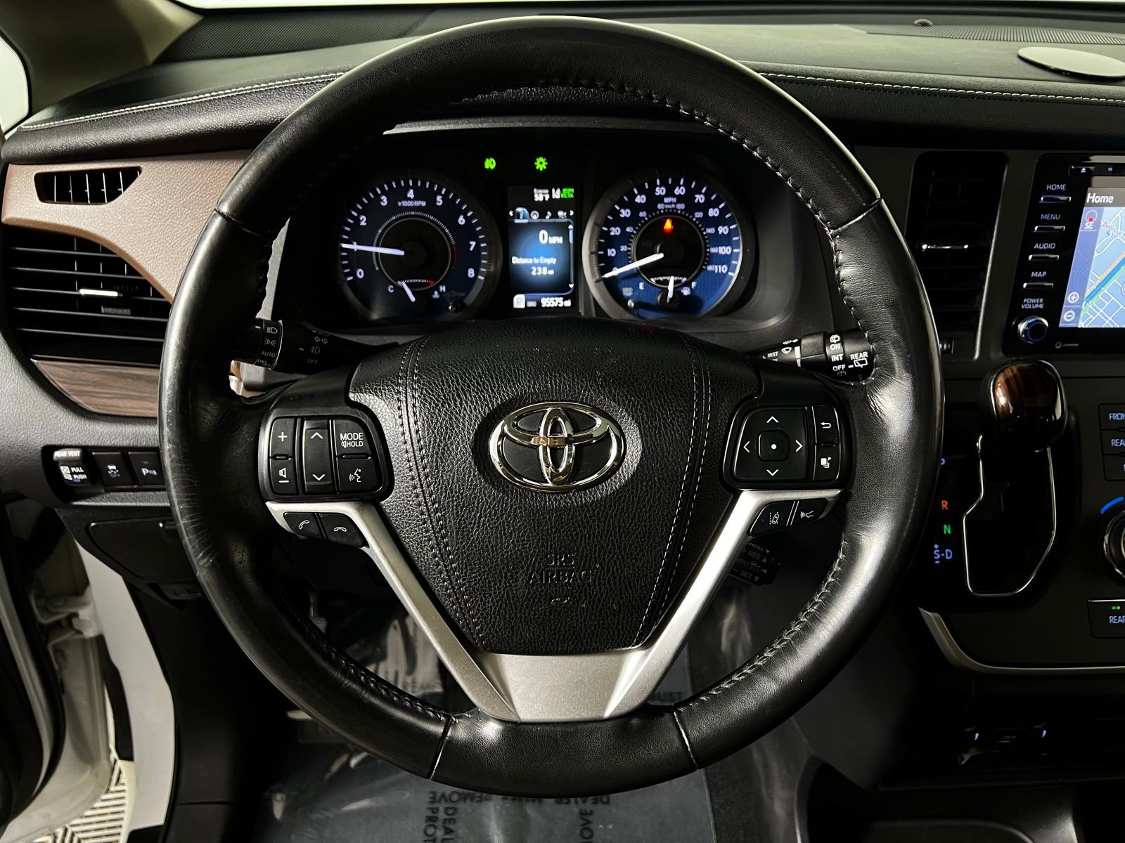 Certified 2020 Toyota Sienna Limited Premium image 15