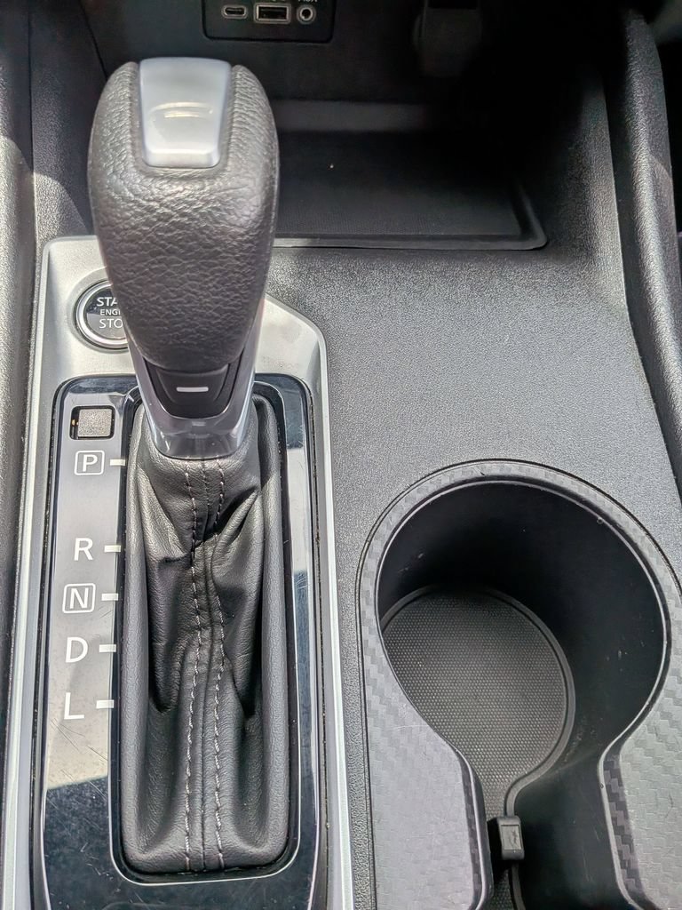 Used 2025 Nissan Altima 2.5 SV FWD image 17