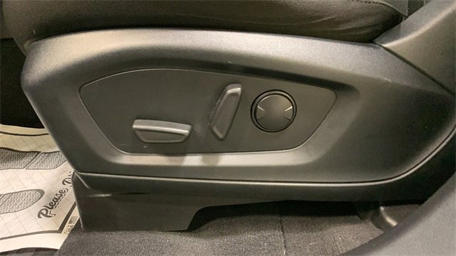 Used 2022 Ford Explorer XLT image 31