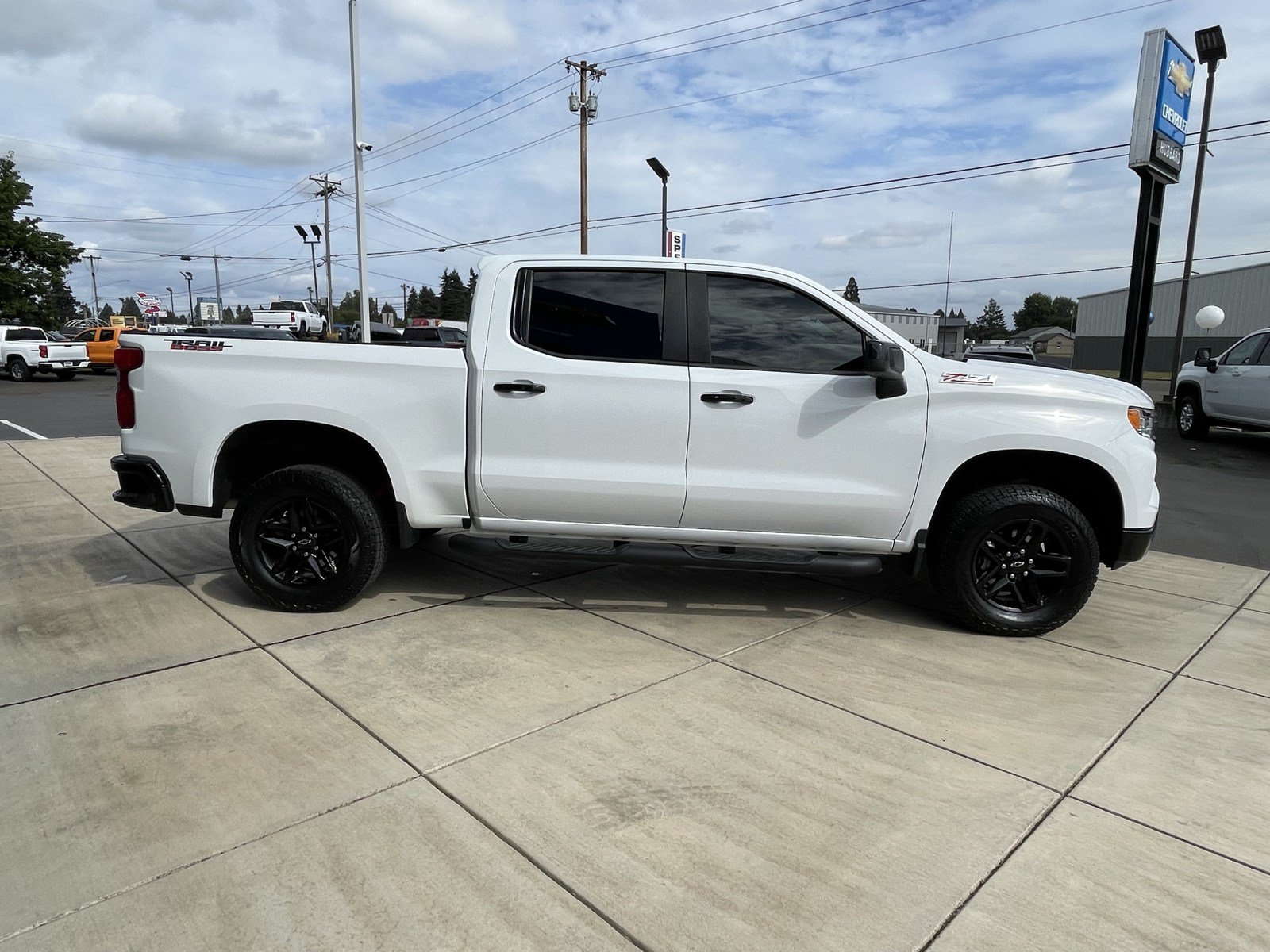 Used 2023 Chevrolet Silverado 1500 LT Trail Boss w/ Protection Package AWD/4WD image 6