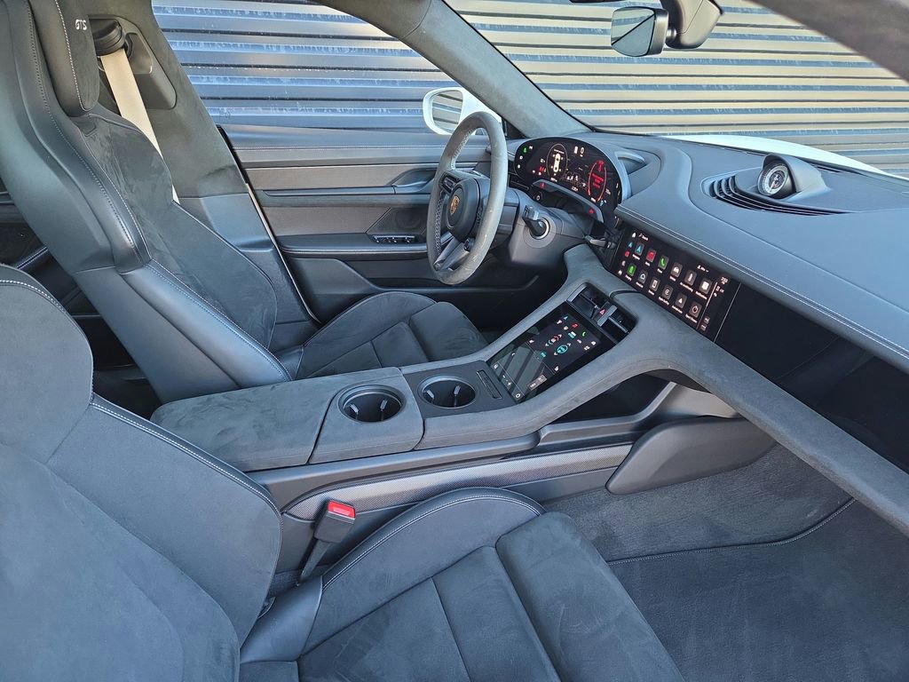 Certified 2024 Porsche Taycan GTS image 18