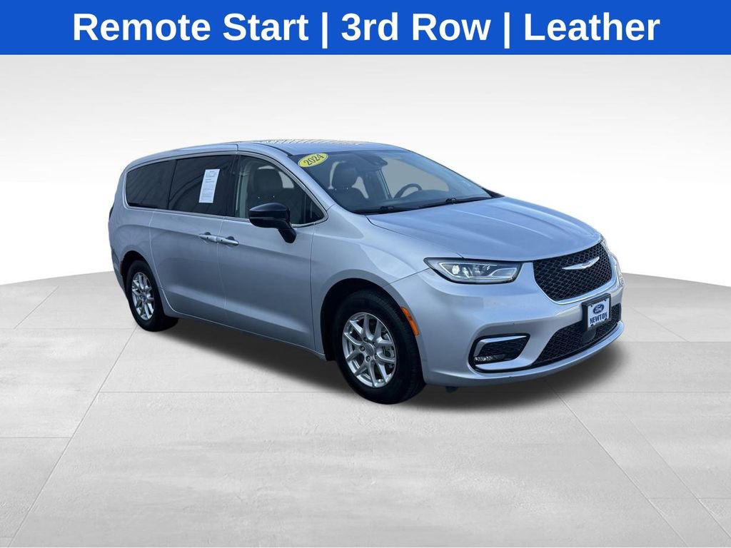 Used 2024 Chrysler Pacifica Touring-L
