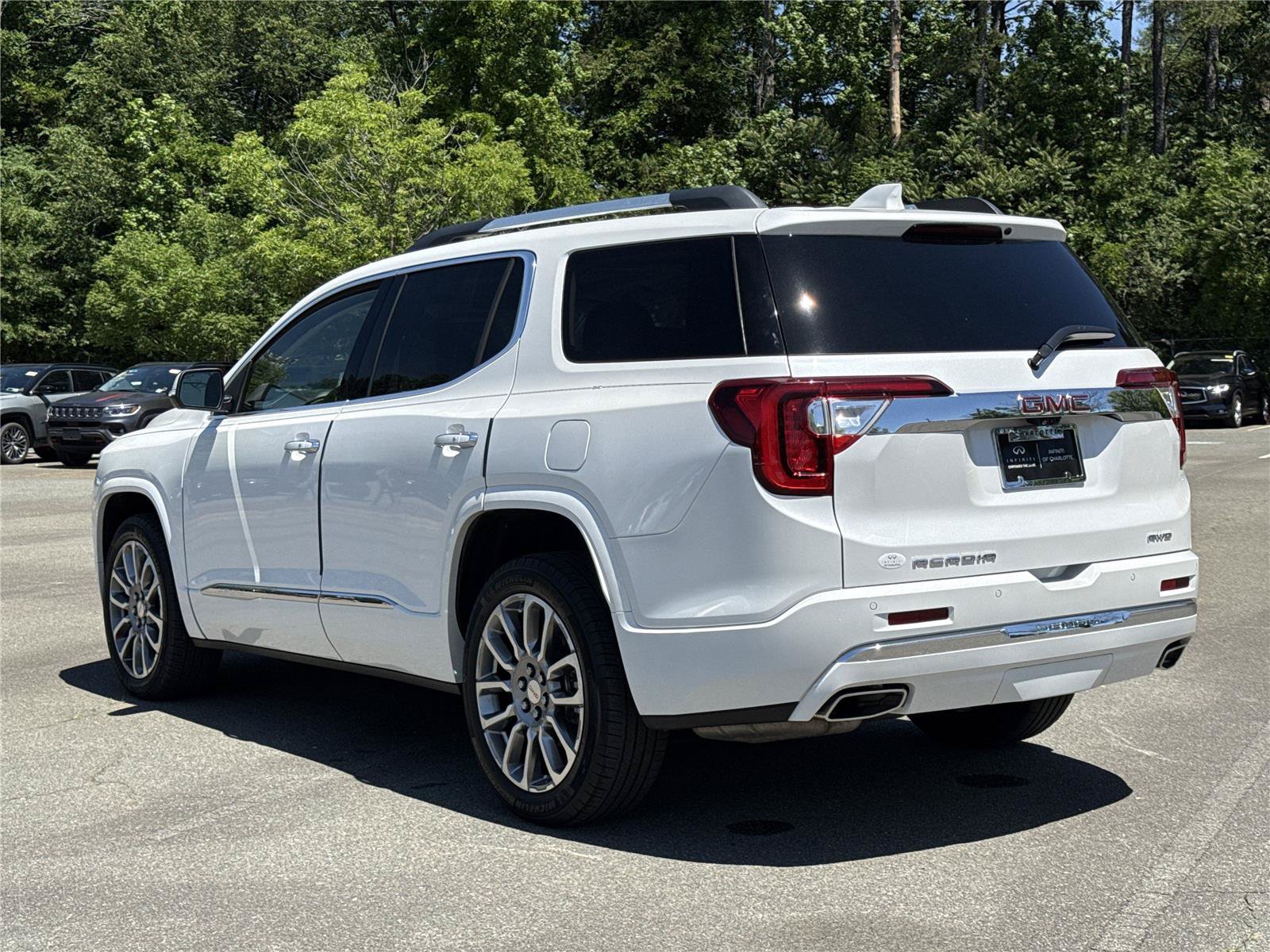 Used 2023 GMC Acadia Denali w/ Denali Ultimate Package AWD/4WD image 30