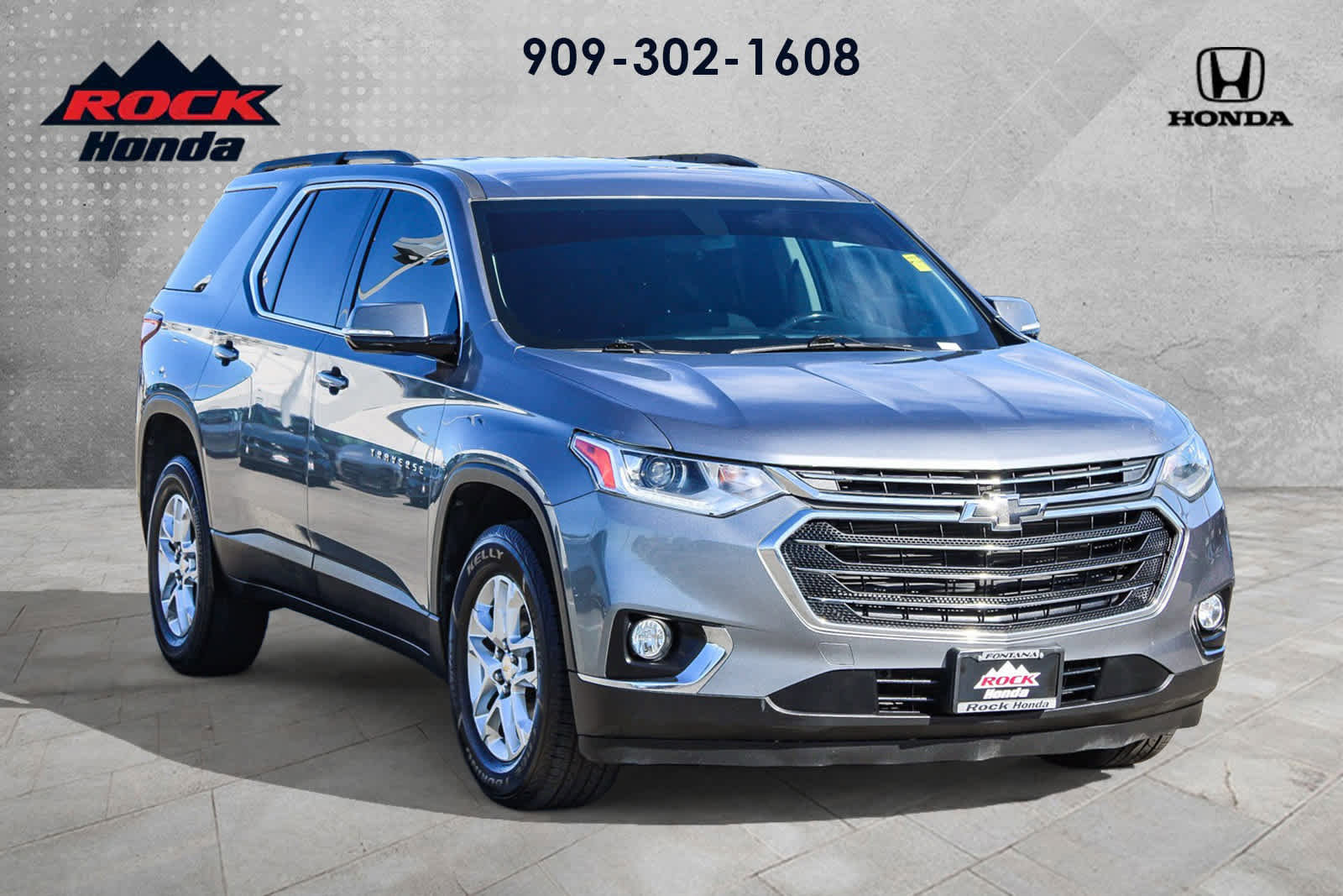 Used 2019 Chevrolet Traverse LT image 3