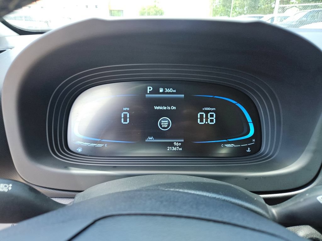 Used 2025 Hyundai Venue SEL FWD image 34