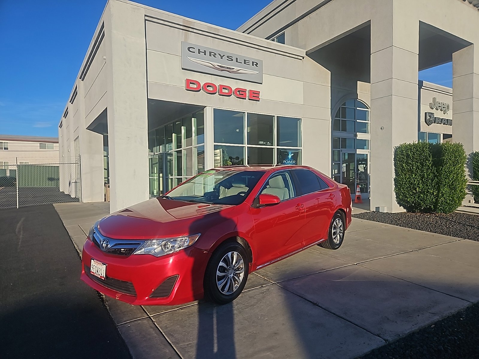 Used 2012 Toyota Camry LE image 1