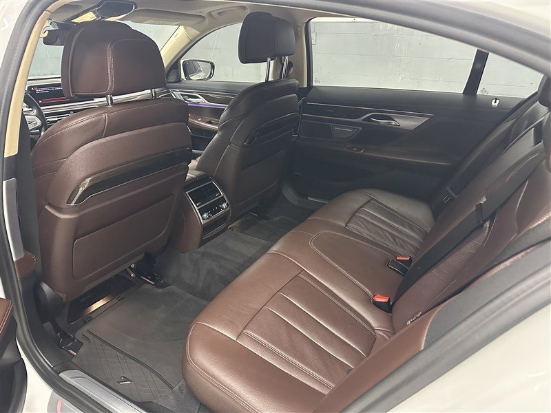 Used 2020 BMW 740i xDrive w/ Cold Weather Package AWD/4WD image 3
