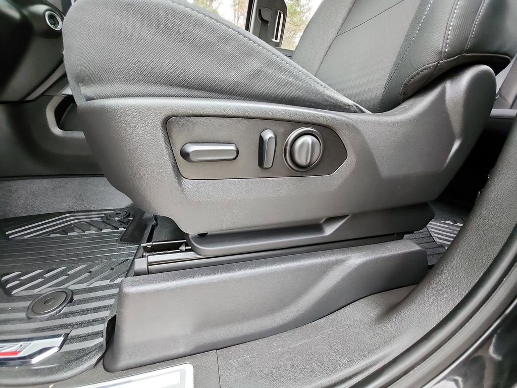 Certified 2021 Chevrolet Silverado 1500 LT Trail Boss w/ Convenience Package II image 39