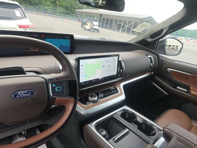 Used 2025 Ford Expedition Max King Ranch AWD/4WD image 9