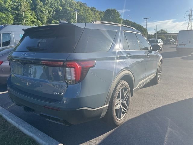 Used 2025 Ford Explorer ST-Line w/ Premium Package AWD/4WD image 11