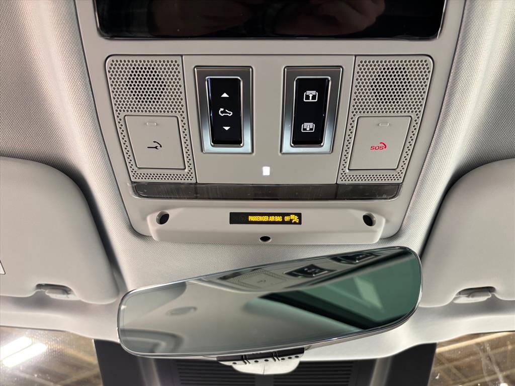 Used 2026 Land Rover Defender 110 S image 12