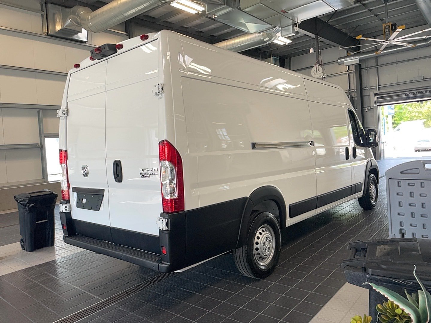 Used 2025 RAM ProMaster 3500 w/ Safety Group FWD image 23