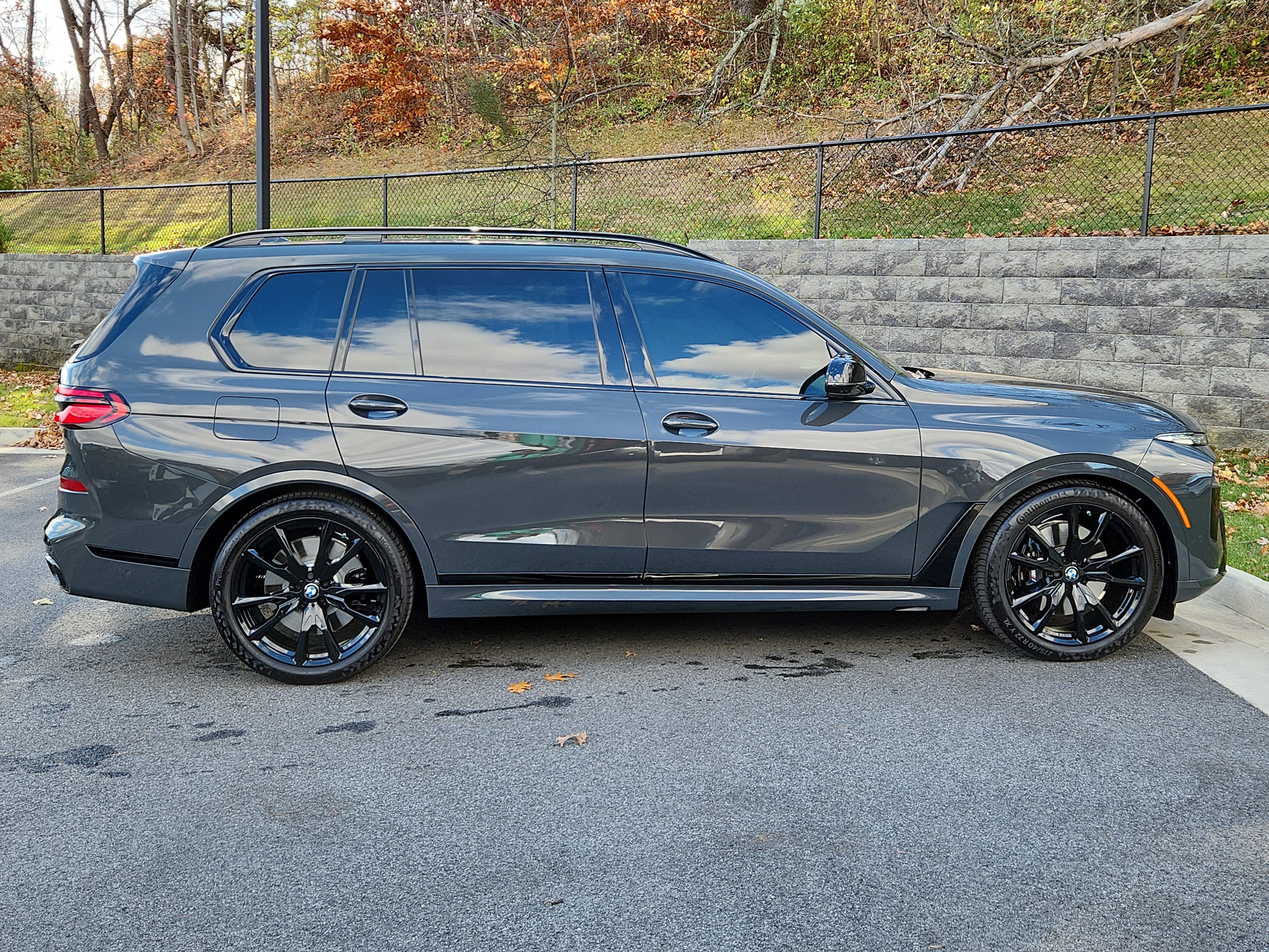 Used 2026 BMW X7 M60i image 11