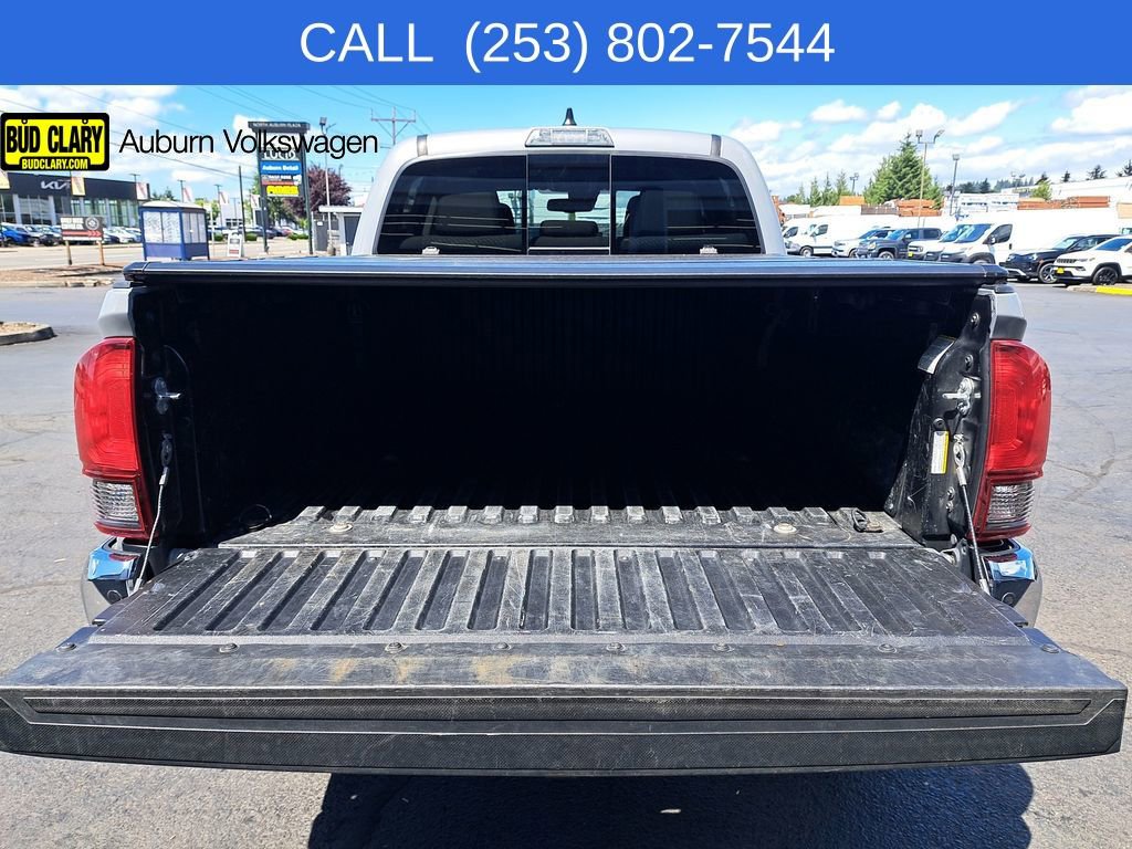 Used 2021 Toyota Tacoma SR5 AWD/4WD image 21