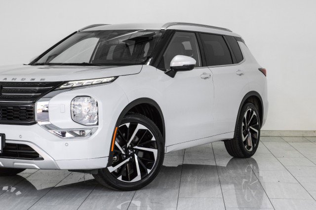 Used 2022 Mitsubishi Outlander SEL image 7