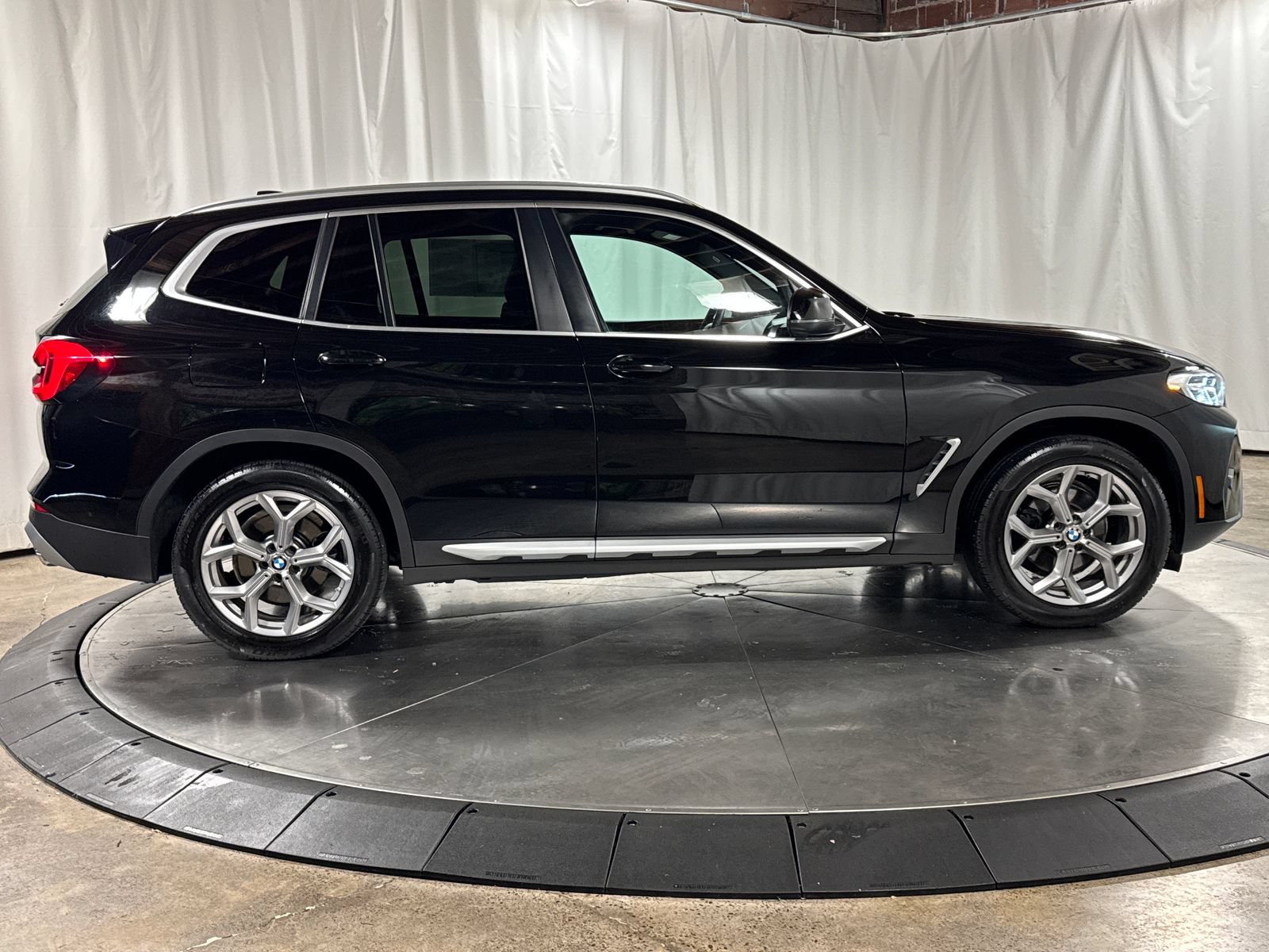 Used 2023 BMW X3 xDrive30i AWD/4WD image 6
