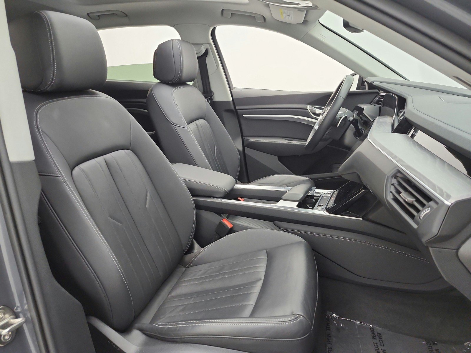 Used 2024 Audi Q8 e-tron Premium AWD/4WD image 20
