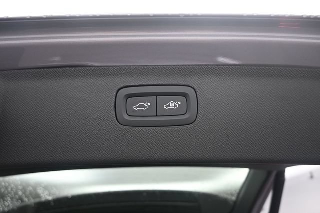 Used 2026 Volvo XC90 B6 Plus w/ Protection Package AWD/4WD image 34