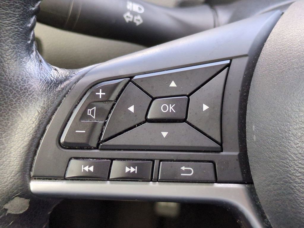 Certified 2020 Nissan Rogue SV image 25