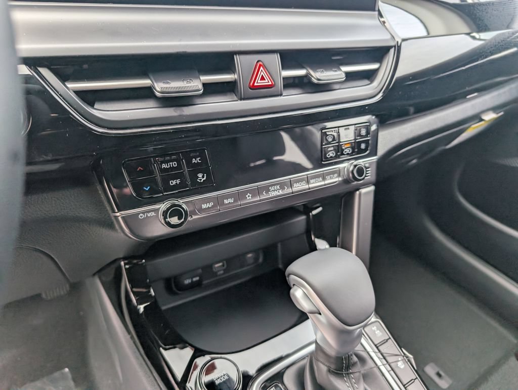 New 2026 Kia Seltos S AWD/4WD image 21