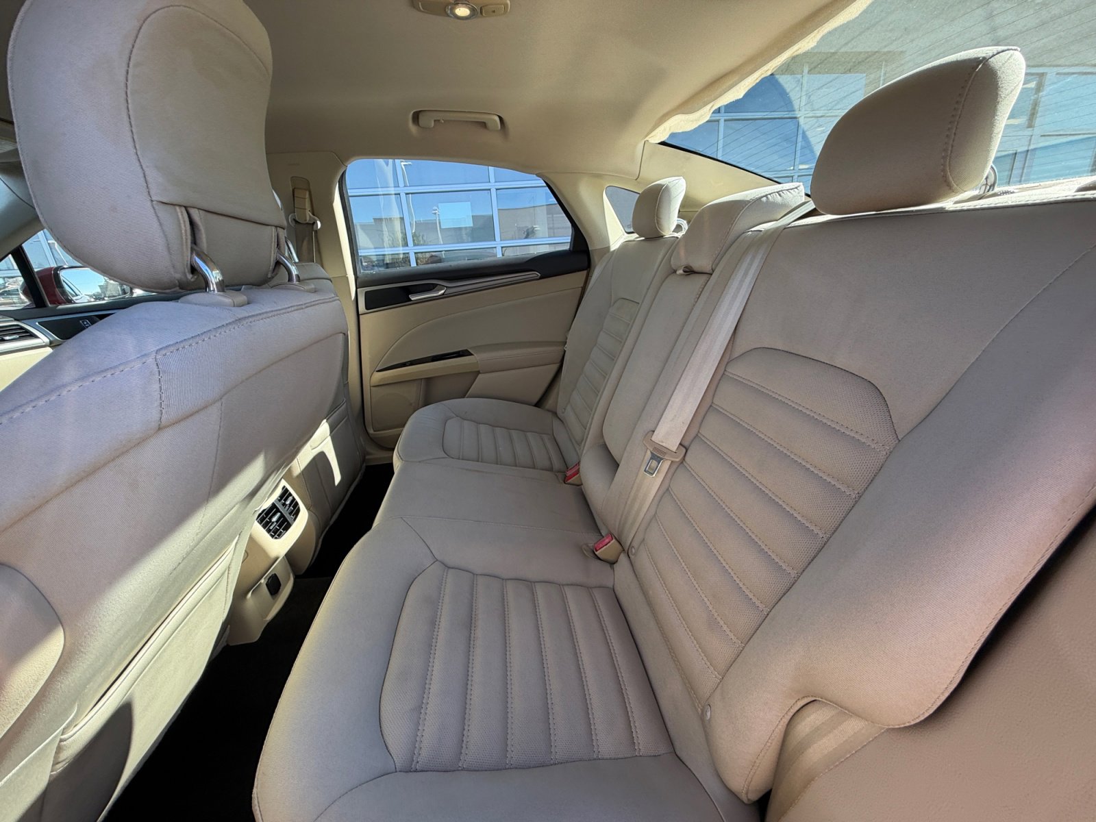 Used 2014 Ford Fusion SE image 17