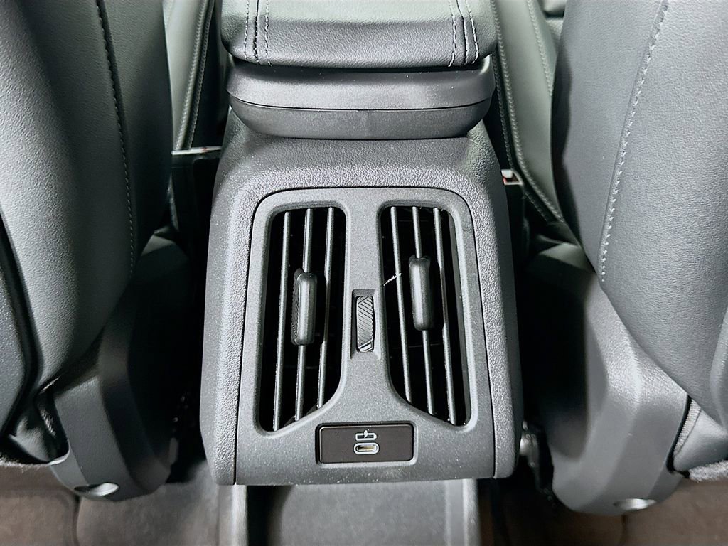 New 2026 BMW X2 xDrive28i w/ Convenience Package image 18