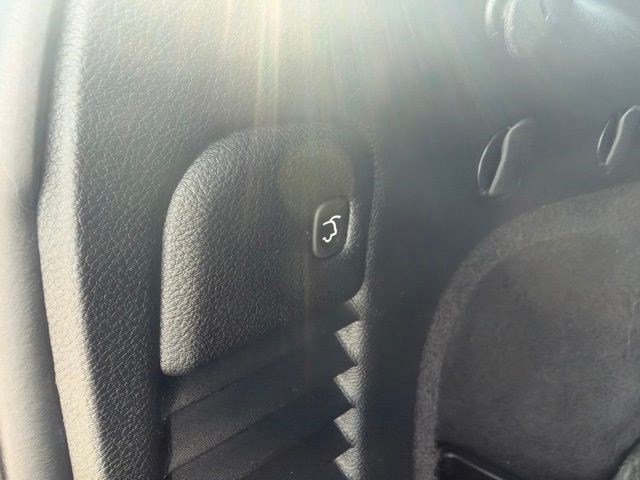 Used 2019 Jeep Grand Cherokee Altitude AWD/4WD image 17