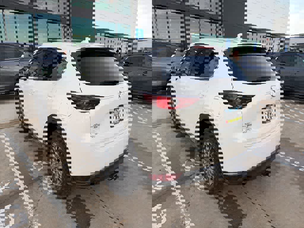 Used 2017 MAZDA CX-5 Touring w/ Preferred Equipment Package image 5