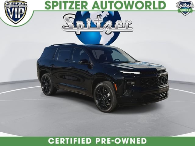 Used 2024 Chevrolet Traverse RS w/ LPO, Floor Liner Package AWD/4WD image 3