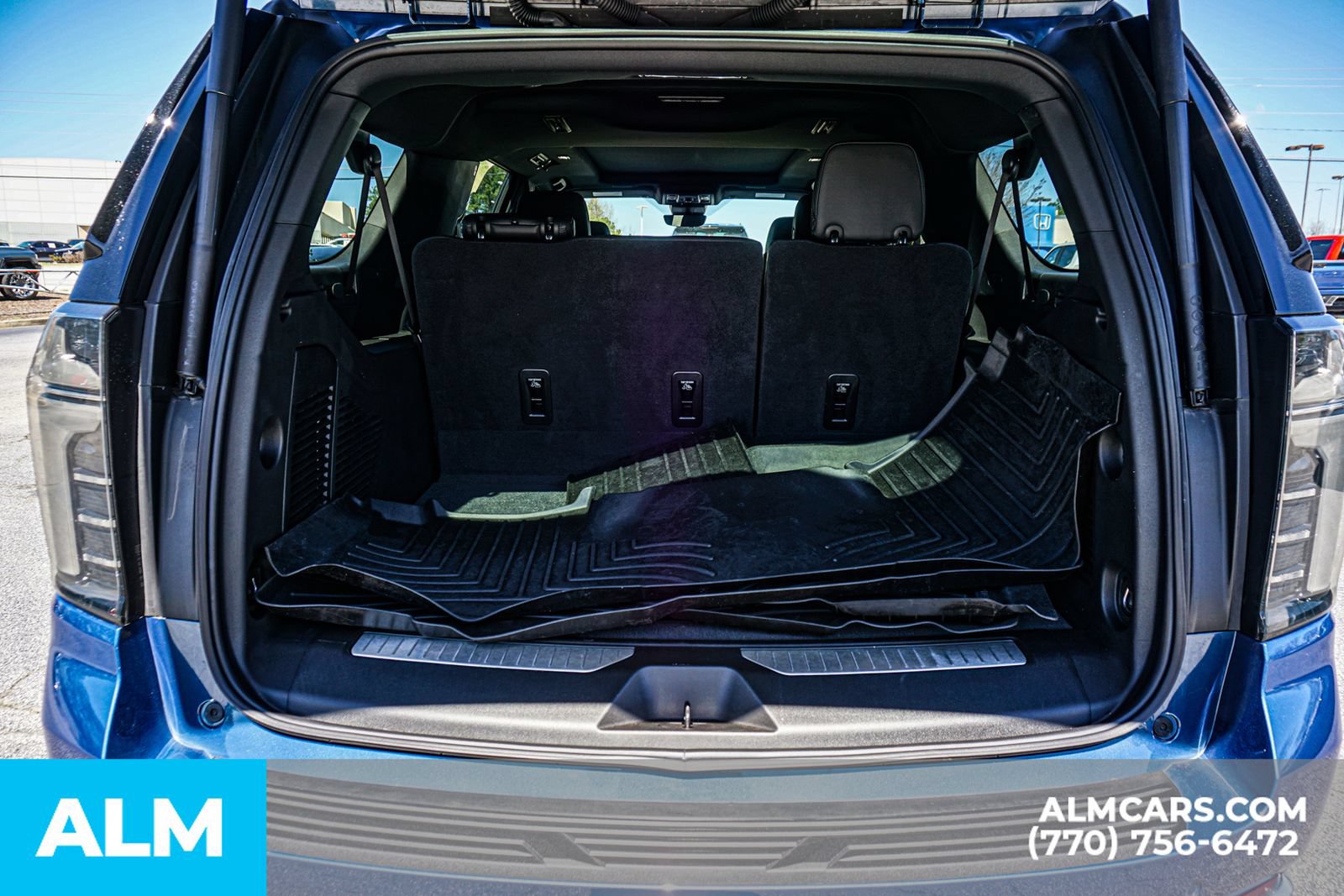 Used 2025 Chevrolet Suburban High Country AWD/4WD image 25
