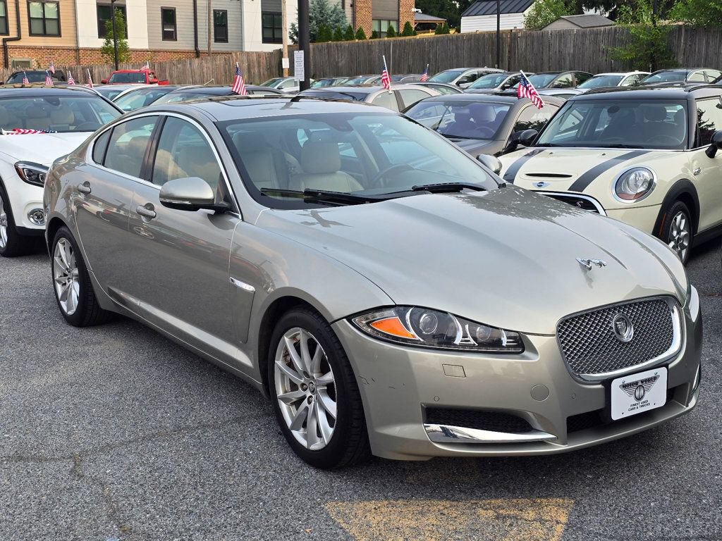 Used 2012 Jaguar XF RWD image 3