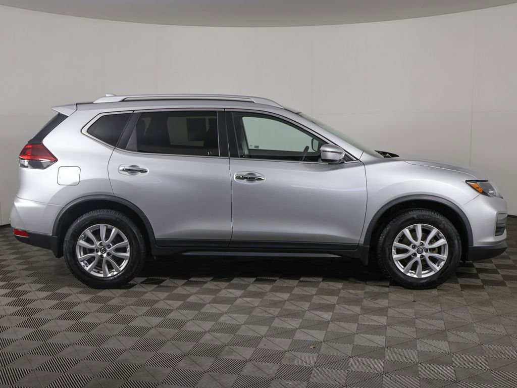 Used 2019 Nissan Rogue SV AWD/4WD image 16