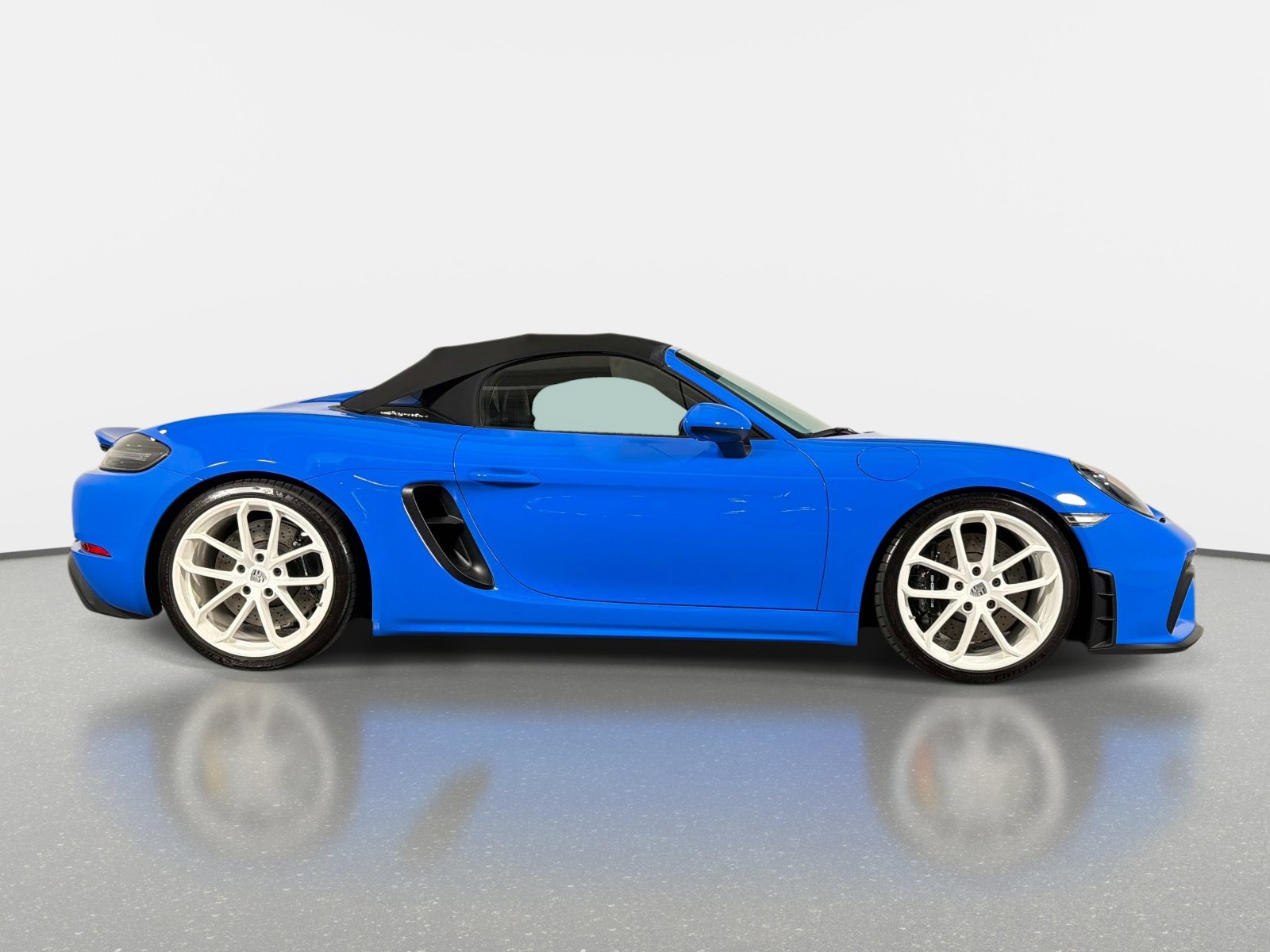 Used 2023 Porsche 718 Boxster Spyder RWD image 2