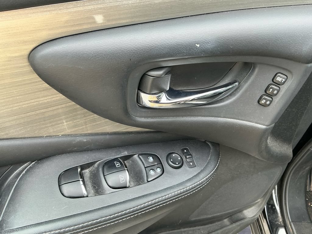 Used 2018 Nissan Murano SL w/ Moonroof Package AWD/4WD image 23
