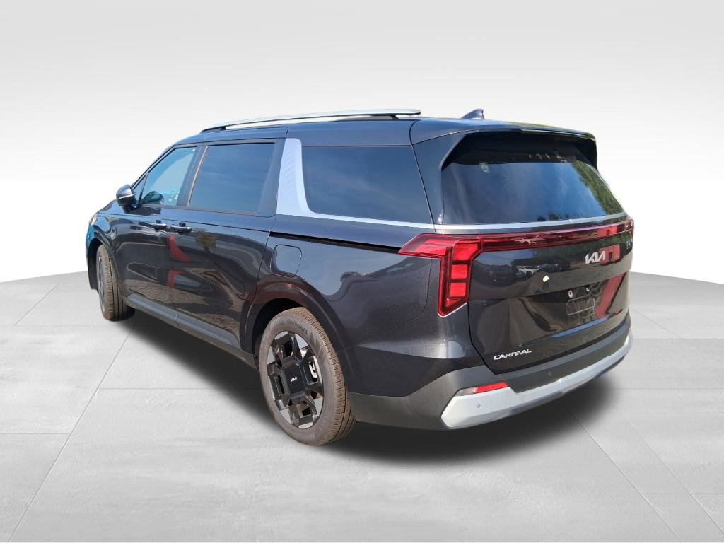 Certified 2026 Kia Carnival EX FWD image 8