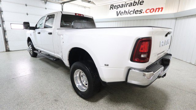Used 2025 RAM 3500 Tradesman w/ Chrome Appearance Group AWD/4WD image 3