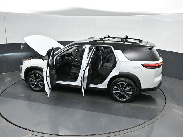 New 2026 Nissan Pathfinder Platinum w/ Cargo Package AWD/4WD image 73