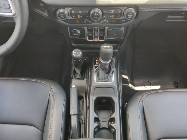 New 2026 Jeep Wrangler Unlimited Sahara AWD/4WD image 21