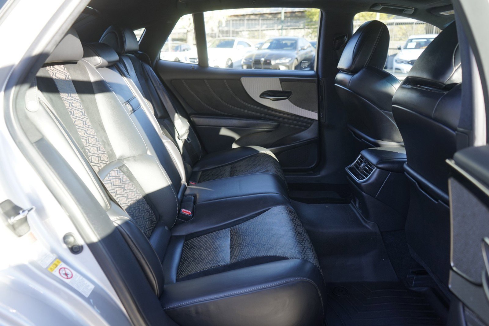 Used 2018 Lexus LS 500 F Sport w/ Accessory Package (Z2) image 22