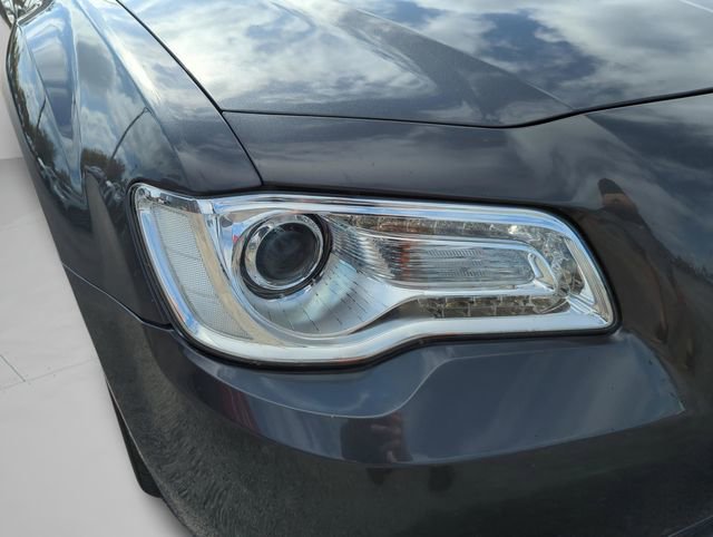 Used 2019 Chrysler 300 Limited image 17