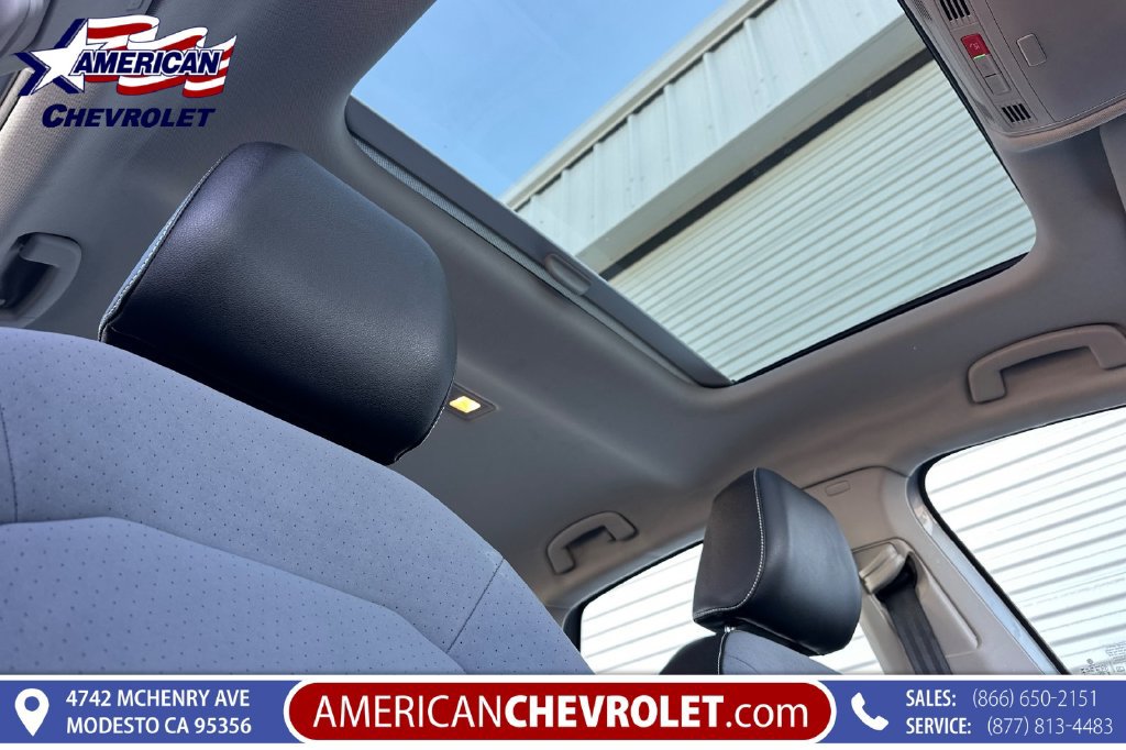 Used 2025 Volkswagen Jetta SE FWD image 21